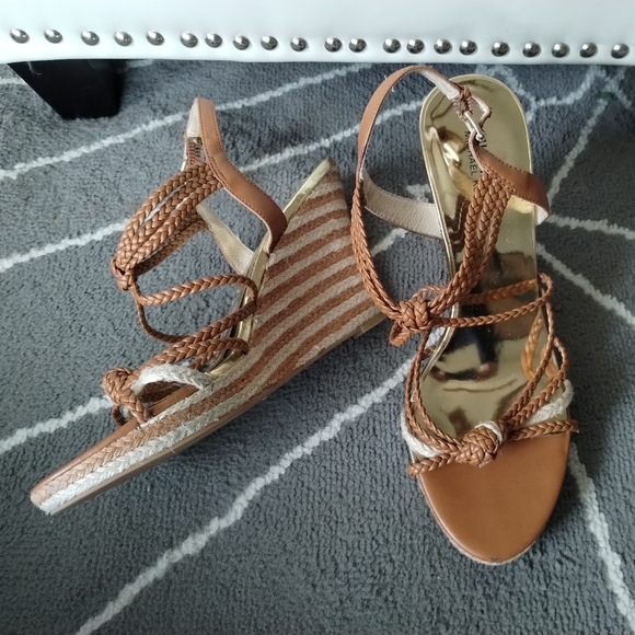 Michael Kors Summer Wedge Espadrilles in Box - Picture 5 of 11
